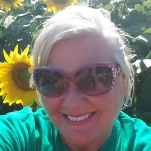 Meet your Posher, Ellen